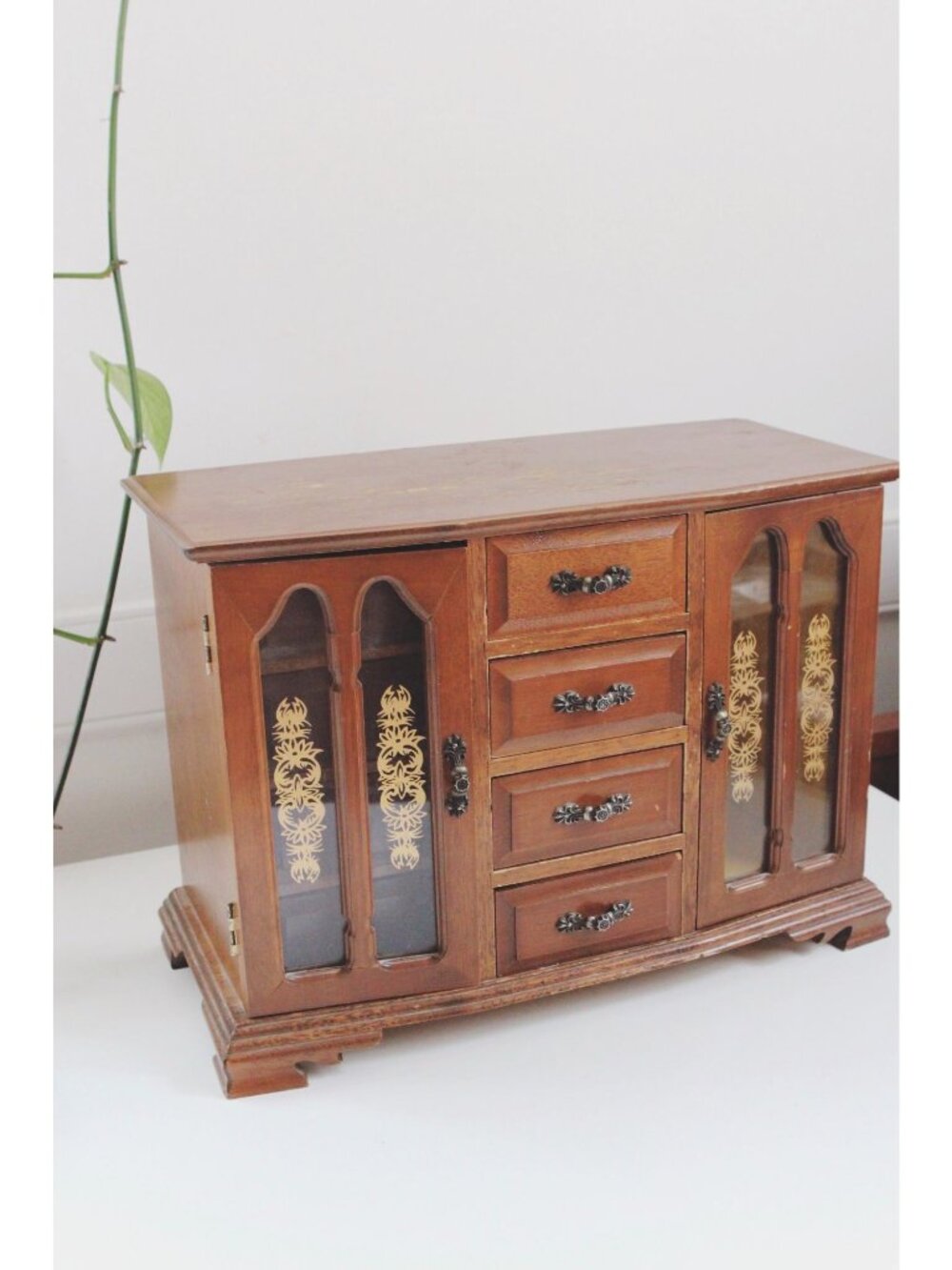 Vintage Wooden Jewelry Box Armoire London Leather - Ornate Glass Doors - Mid Cen - Picture 2 of 8